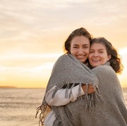 5 Kalimat yang Ingin Didengar Anak Dewasa dari Orang Tuanya, Sederhana Tapi Menyentuh!