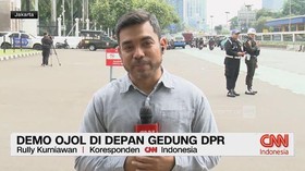 VIDEO: Jelang Demo Ojol Di Depan Gedung DPR