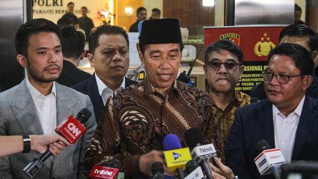 Jokowi menilai positif pertemuan Gibran Rakabuming dengan Megawati Soekarnoputri di Gedung Pancasila, Jakarta Pusat, Senin (2/6) lalu.