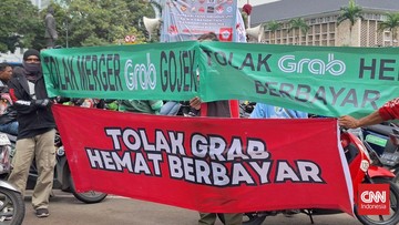 Massa Demo Ojol Tertahan, Belum Bisa Tembus Kemenhub-Istana