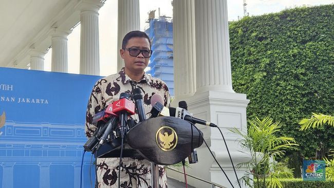 presiden-prabowo-subianto-memanggil-bimo-wijayanto-ke-istana-kepresidenan-jakarta-selasa-2052025-cnbc-indonesiaemir-yanwardhan-1747729479507_169 presiden-prabowo-subianto-memanggil-bimo-wijayanto-ke-istana-kepresidenan-jakarta-selasa-2052025-cnbc-indonesiaemir-yanwardhan-1747729479507_169