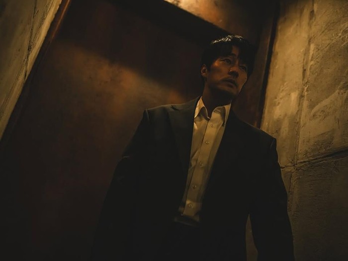 So Ji Sub di Mercy for None/ Foto: instagram.com/netflixkr