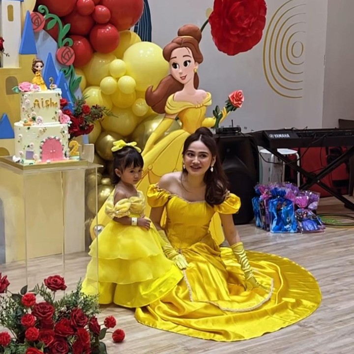 <p>Nama Syifa Hadju tampaknya tak pernah lepas dari sorot publik. Selain karena kemampuannya dalam dunia akting, Syifa berhasil memikat hati para penggemar lewat paras cantik yang dimilikinya. (Foto: Instagram@kesharatuliu05)</p>