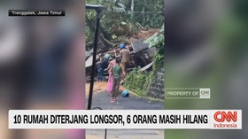 VIDEO: Tanah Longsor Timpa 10 Rumah, 6 Orang Hilang di Trenggalek