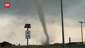 VIDEO: Penampakan Tornado 'Mengamuk' di Oklahoma, AS