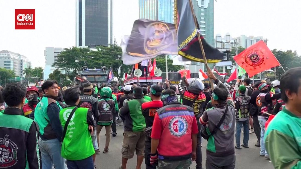 VIDEO: Aksi Unjuk Rasa Pengemudi Ojol