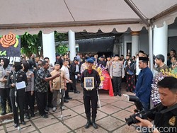 Jenazah Mantan Wakapolri Jusuf Manggabarani Diterbangkan ke Jakarta