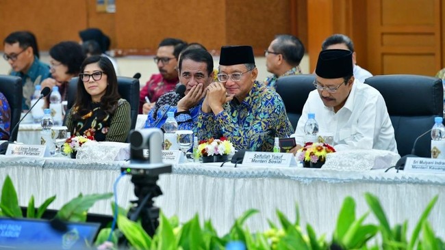 Menteri PU Komitmen Dukung Akuntabilitas Keuangan di Exit Meeting BPK Menteri Pekerjaan Umum Dody Hanggodo menegaskan komitmen pihaknya dalam transparansi dan akuntabilitas keuangan negara saat Exit Meeting LKPP 2024.