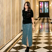 Get The Look: Inspirasi Gaya Edgy Chic ala Enzy Storia, Tampil Bold tapi Tetap Classy!