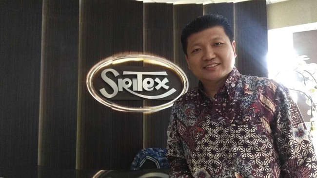 Bos Sritex Iwan Setiawan Lukminto Dilacak dari HP Sebelum Ditangkap Kejagung menangkap Direktur Utama PT Sritex periode 2014-2023 Iwan Setiawan Lukminto dalam kasus dugaan korupsi pemberian kredit bank kepada PT Sritex.