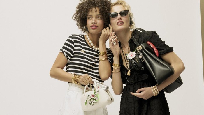 img-title Pesona Chic dan Elegan Koleksi Musim Panas Kate Spade dan Aigner