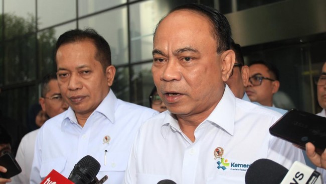 Budi Arie Tegaskan Koperasi Merah Putih Hadir untuk Rakyat Menkop Budi Arie Setiadi dan Ketua DPR Puan Maharani sepakat bahwa Koperasi Merah Putih dapat mengurangi kesenjangan dan meningkatkan kesejahteraan masyarakat.