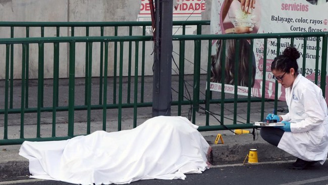 2 Ajudan Wali Kota Mexico City Ditembak Mati Kelompok Bersenjata Dua ajudan Wali Kota Mexico City ditembak mati kelompok bersenjata pada Selasa (20/5).