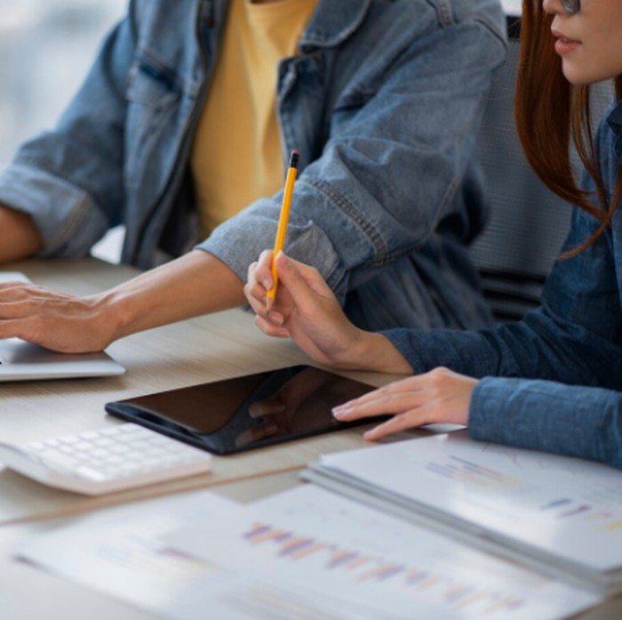 Mindset ikhlas bukan berarti pasrah menerima nasib saja (cara mengundang rezeki/Foto: freepik.com/Freepik)