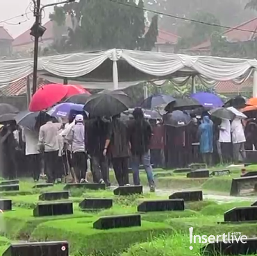 Doa Arwah Lengkap dalam Arab-Latin dan Terjemahannya