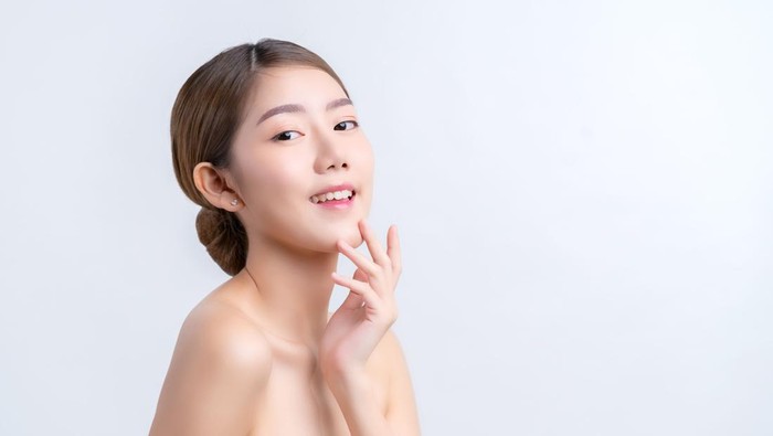 img-title Kulit Glowing Bukan Hanya Impian, Lakukan 7 Tips Perawatan ala Korea Ini untuk Mewujudkannya!