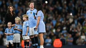 Man City Bikin Patung Kevin De Bruyne