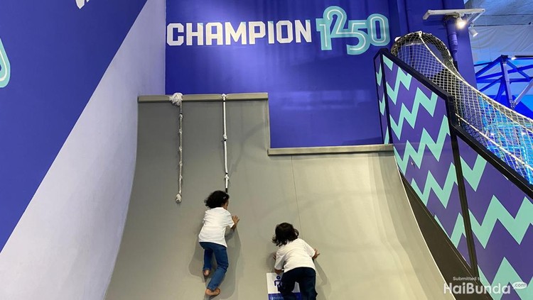 Playground anak: Jakarta Champion 1250