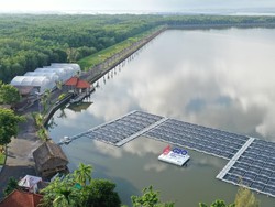 Bali Punya PLTS Terapung, Bisa Pasok Listrik hingga 80% Waduk
