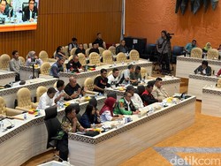Driver Ojol Ngadu ke DPR, Minta Potongan Aplikasi Turun Jadi 10%