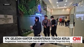 VIDEO: KPK Geledah Kantor Kementerian Tenaga Kerja