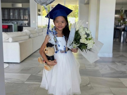 5 Potret Amaira Putri Farah Quinn Lulus TK di AS, Bisa Menulis & Baca dalam Tiga Bahasa