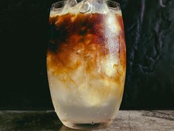 Cloud Coffee, Racikan Kopi Campur Air Kelapa yang Sedang Populer