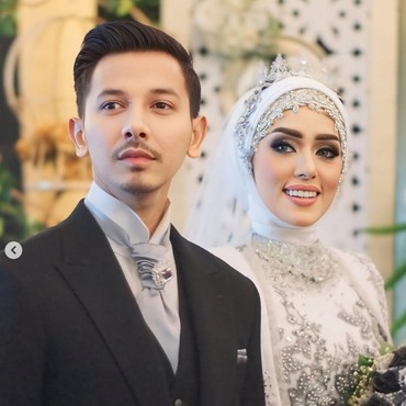 Bahagianya Fairuz A Rafiq Jadi Istri Sonny Septian
