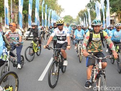 Gowes 456 Km Sambut HUT Lamongan, Jelajahi 27 Kecamatan