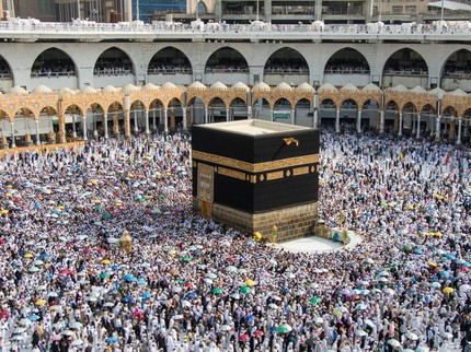 Jemaah Haji Gratis Kirim Oleh-Oleh dari Arab Saudi, Ini Cara & Syaratnya