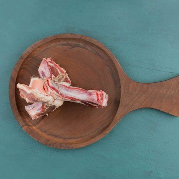 Langkah-langkah Membersihkan Kaki Sapi agar Siap Diolah Jadi Hidangan Lezat