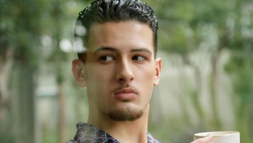 img-title Detik-detik Kamari Anak Dali Wassink Nangis Mengejar Justin Hubner dan Langsung Dipeluk