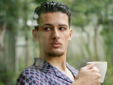 img-title Detik-detik Kamari Anak Dali Wassink Nangis Mengejar Justin Hubner dan Langsung Dipeluk