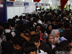 Pemerintah Hapus Syarat Batas Usia di Lowongan Kerja, Dosen UGM Singgung PHK