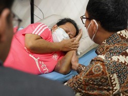 Menteri P2MI Temui PMI yang Sakit di Malaysia, Janji Bantu Proses Pemulangan