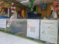 Asa Pedagang Kaki Lima Palembang Mendulang Cuan Lewat QRIS