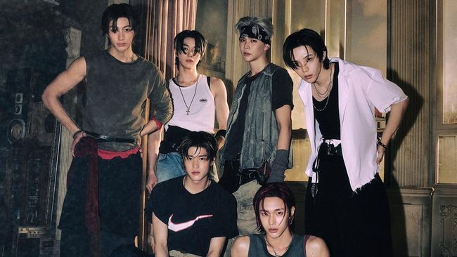 Lirik Lagu Show Me Love - RIIZE