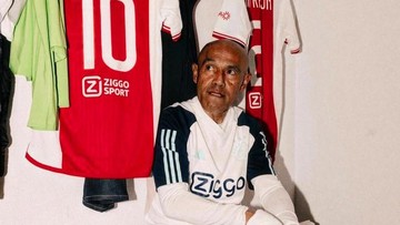 Kabar Sport CNN Terbaru : Legenda Ajax Simon Tahamata Resmi Jadi Kepala Pemandu Bakat PSSI