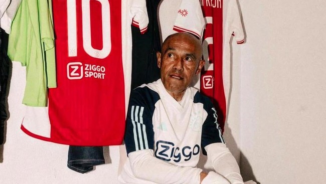 Legenda Ajax Simon Tahamata Resmi Jadi Kepala Pemandu Bakat PSSI PSSI resmi mengumumkan Simon Tahamata sebagai kepala pemandu bakat atau head of scouting di Timnas Indonesia.