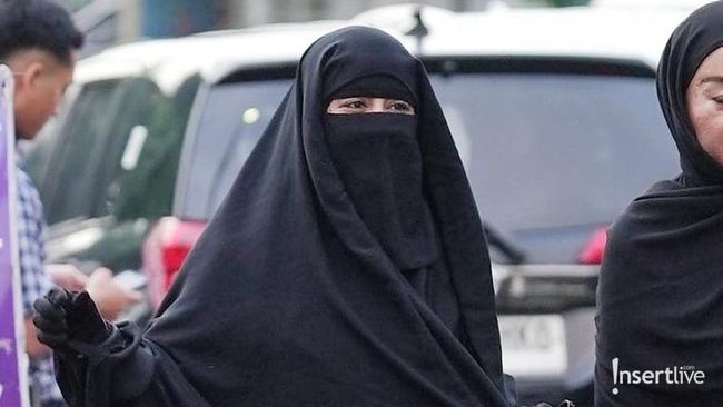 Kaitkan Perang Iran-Israel Dengan Tanda Akhir Zaman, Umi Pipik: Perkuat Iman Kita!