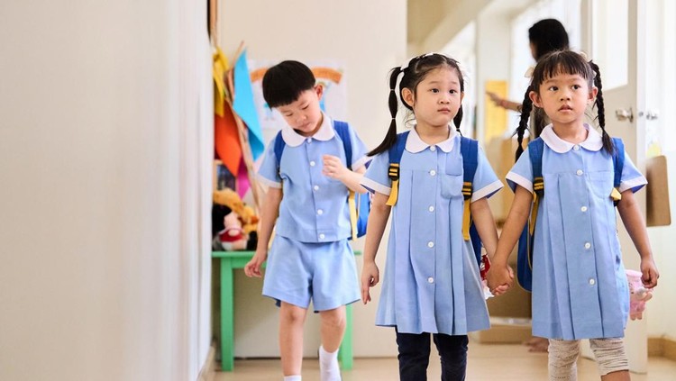 Usia anak masuk PAUD Usia anak masuk PAUD