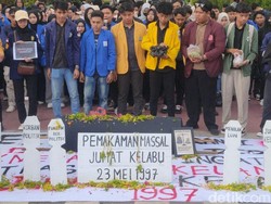 Merawat Ingatan Jumat Kelabu, BEM se-Kalsel Gelar Aksi Simbolik