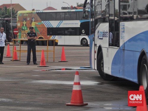 Sabtu Pagi, Seluruh Layanan Transjakarta Masih Tidak Beroperasi