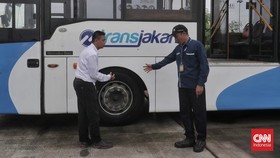 15 Golongan Gratis Naik Transjakarta: Guru PAUD hingga Marbot Masjid