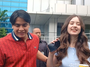 img-title Pengakuan Billy Syahputra Sudah Menikah dengan Vika Kolesnaya