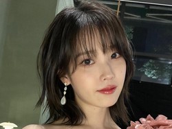 Lirik Lagu Strawberry Moon - IU