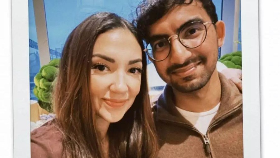 Izzat Assegaf & Ghina Raihanah