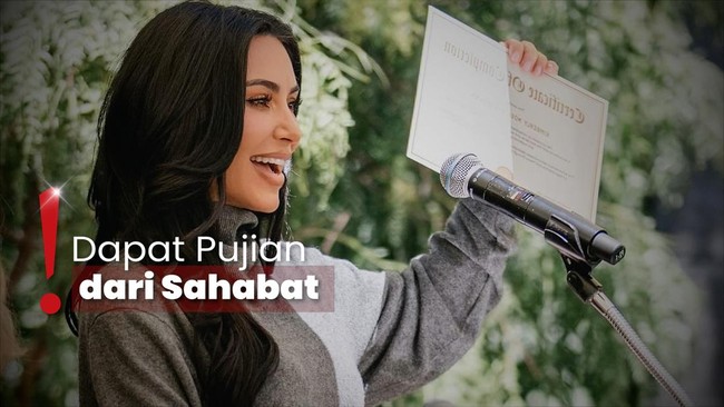 Kim Kardashian Akhirnya Lulus Sekolah Hukum Setelah 6 Tahun