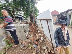 Kondisi Terkini Tanggul Jebol di Jaksel, Mulai Dibangun Kembali