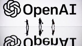 OpenAI meluncurkan model GPT-5.6 untuk publik, mencakup varian Sol, Terra, dan Luna.